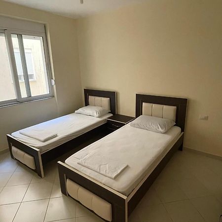 Lovely 3-Bedroom Apartment Rei Sarandë Eksteriør billede