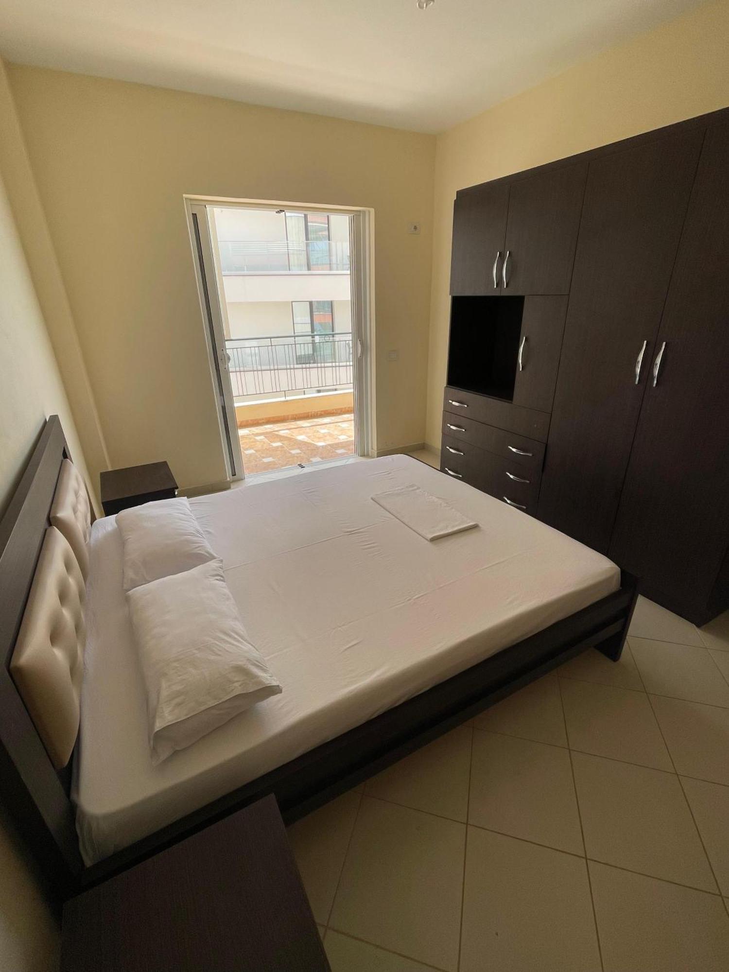 Lovely 3-Bedroom Apartment Rei Sarandë Eksteriør billede