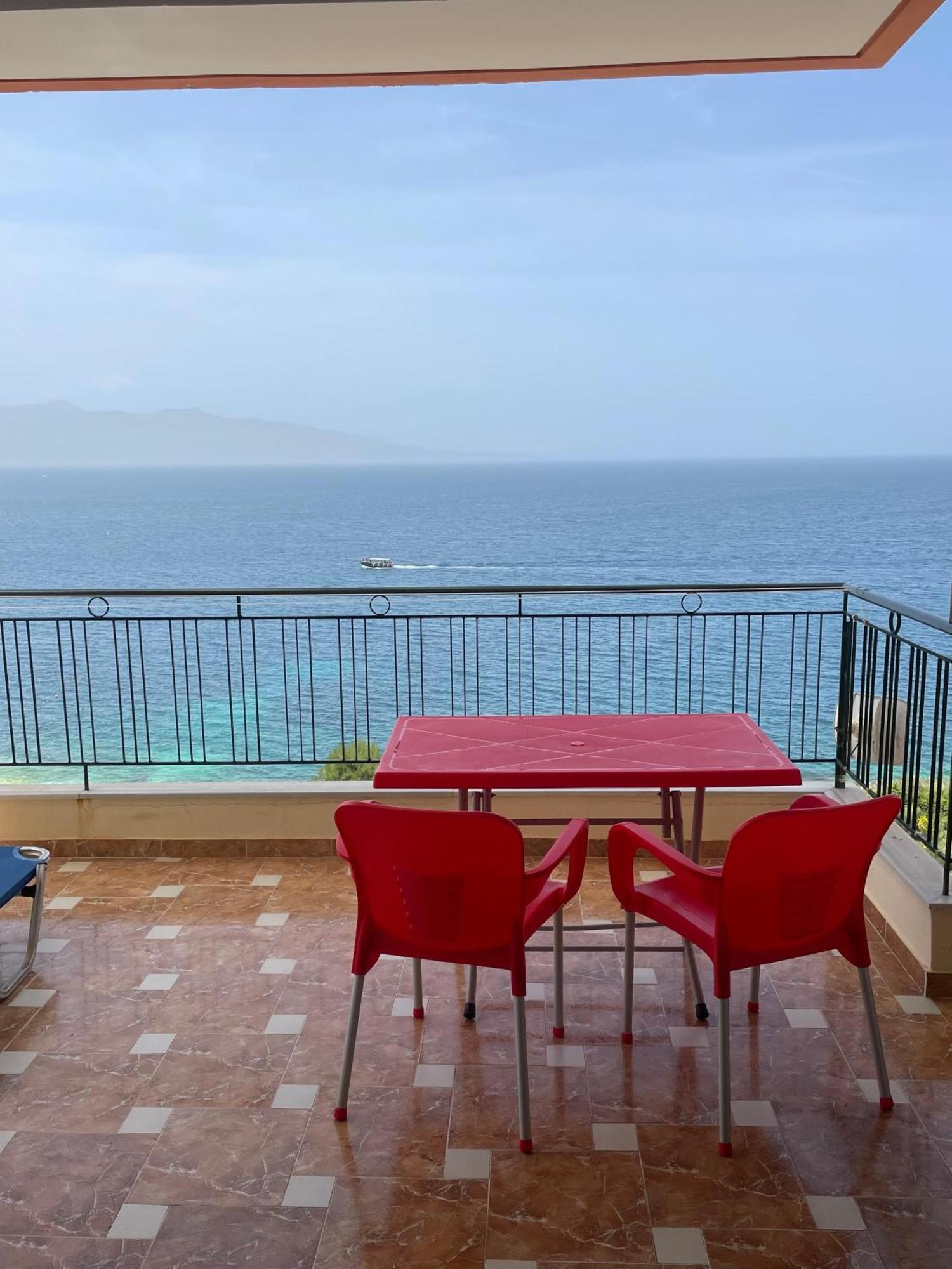 Lovely 3-Bedroom Apartment Rei Sarandë Eksteriør billede