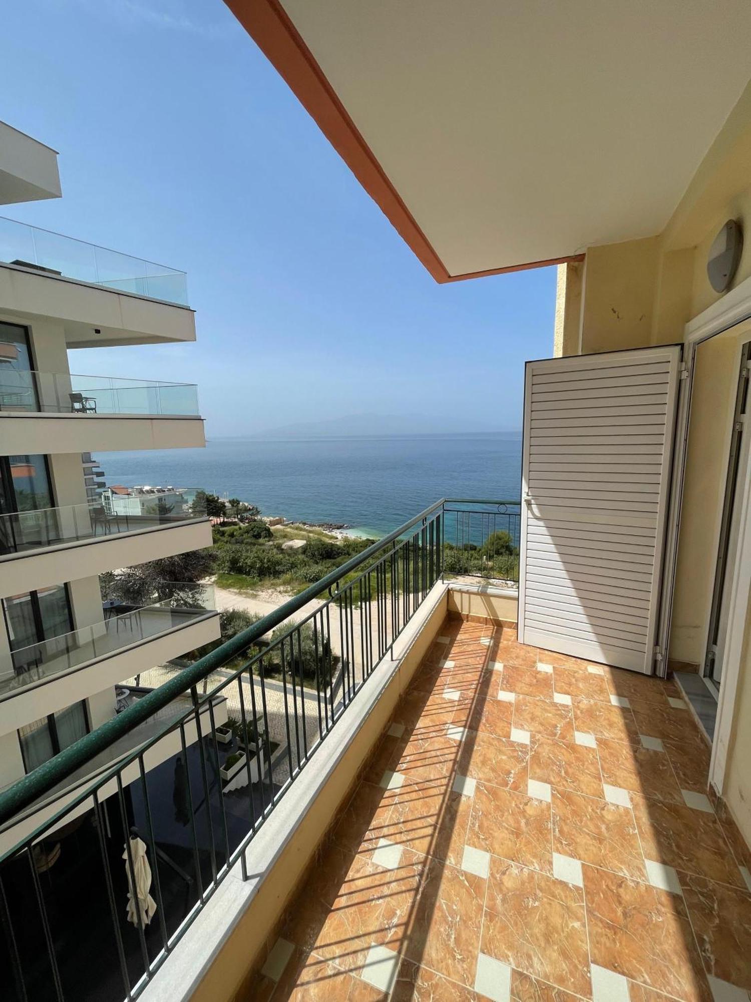 Lovely 3-Bedroom Apartment Rei Sarandë Eksteriør billede